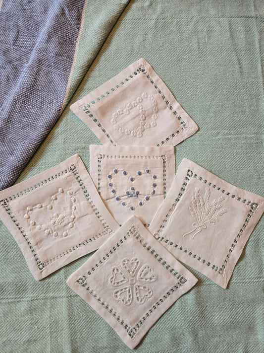 HERBÁRIUM - tölthető textil párnácska választható mintával 15 x 15 cm - Greens Of Daisy